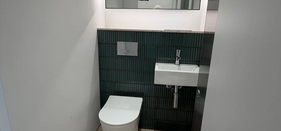 Accessible bathroom tilling